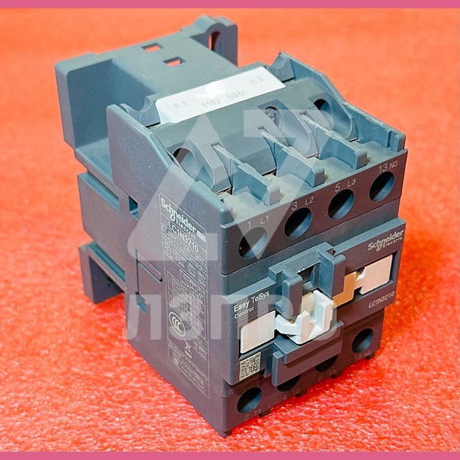 Контактор 32А 220В 1НО LC1E3210M5 Schneider Electric