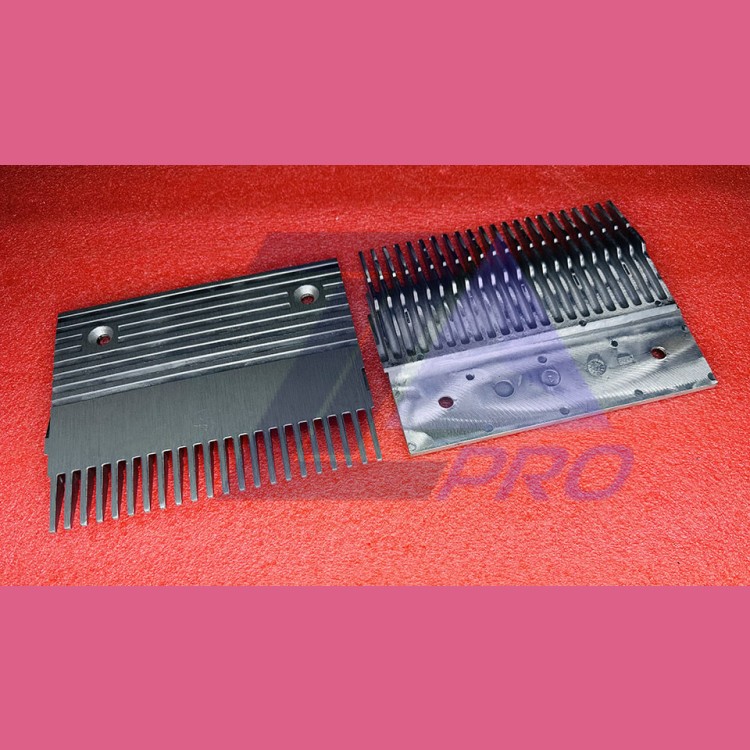 Гребенка траволатора алюминиевая GD-AlSi12 центральная 22 зуба тип C TravelMaster KM5270418H01 Kone