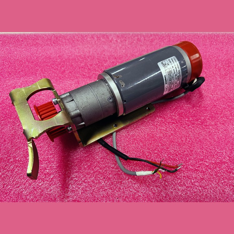 Мотор-редуктор 24VDC 300RPM CW-CCW-S1 с энкодером и кронштейном 67114782 KORMAS